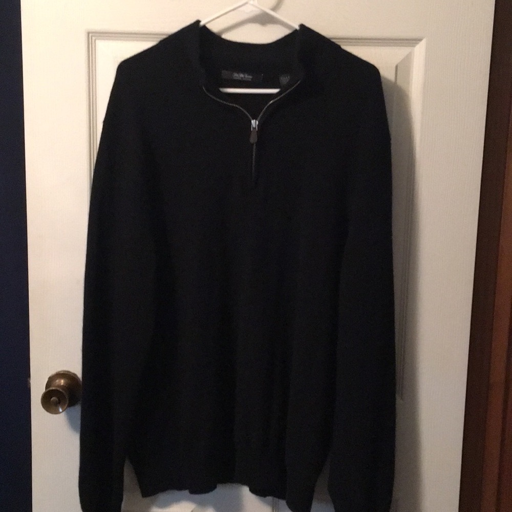 Black cashmere men’s 3/4 zip sweater